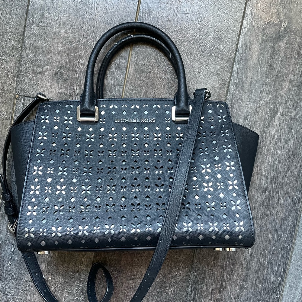 Medium Crossbody Michael Kors Purse